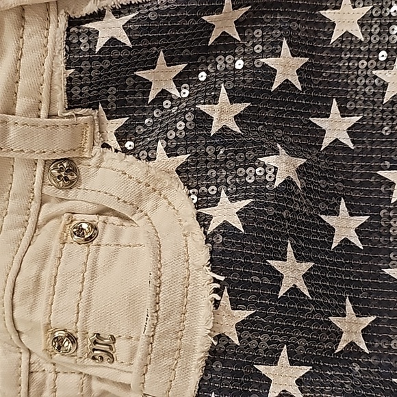 Miss Me White Denim USA Flag Shorts Women's 28 - Picture 4 of 7